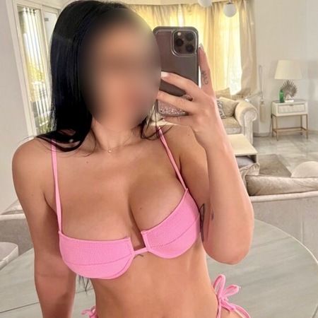 Esra NUR HAUS-/ HOTELBESUCHE, Düsseldorf