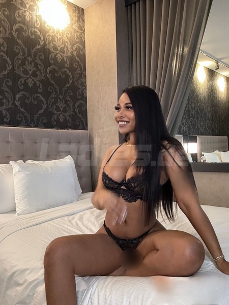 Foto von JAZMINE