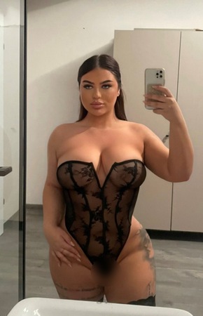 CURVY KIMBERLINA-LAST 3 DAYS IN MUNICH, München