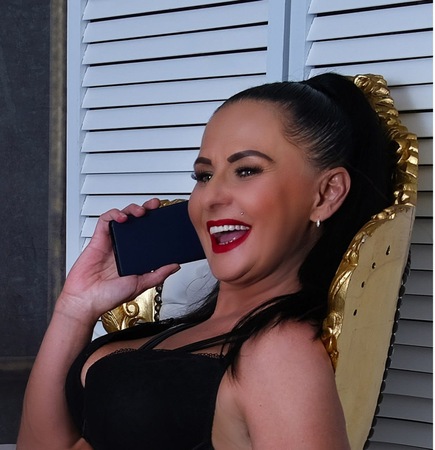 Laura aus Prag, Nürnberg