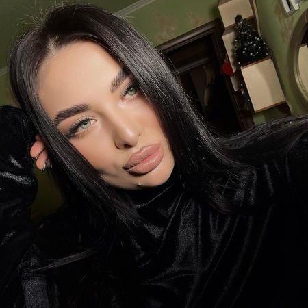 Lila NUR WhatsApp, Detmold