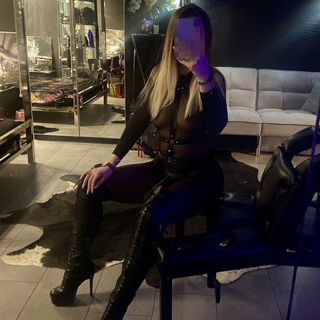 Bizarrlady Eva, Rüsselsheim