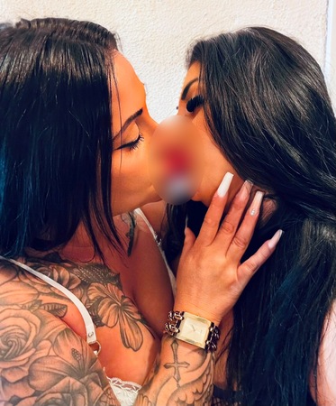 Heiße Emiliana & Camilla Duo, Siegen