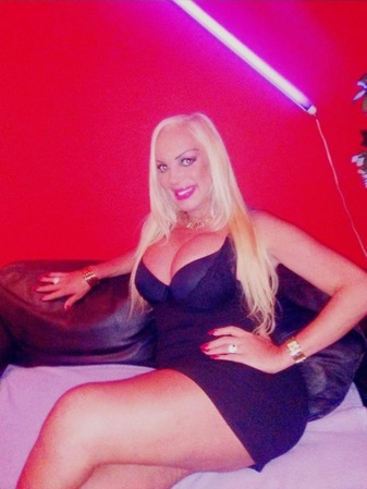 Reina Ts Pamela Party 24 H, Aurich