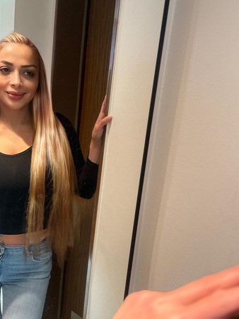 Deutsche Nadine Skinni Vers*ut alles!Fake Check, München