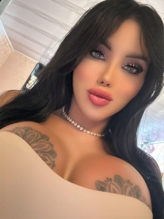 TS P*rn*star Karito aus Kolumbien, Essen