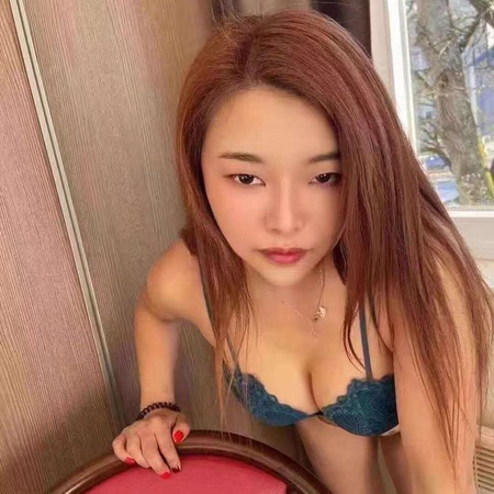Asia Julia 100% echt Foto