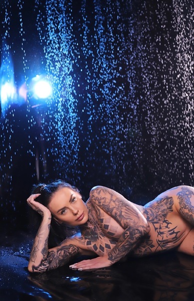 Foto von SANDRA - EINE BERUHIGUNG FÜR DEN KÖRPER, EINE EXPL. DER SINNE