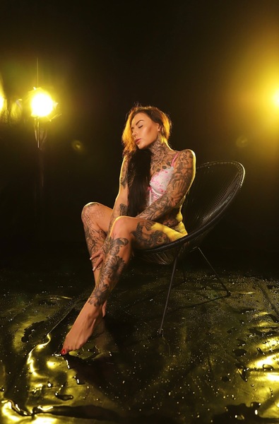 Foto von SANDRA - EINE BERUHIGUNG FÜR DEN KÖRPER, EINE EXPL. DER SINNE