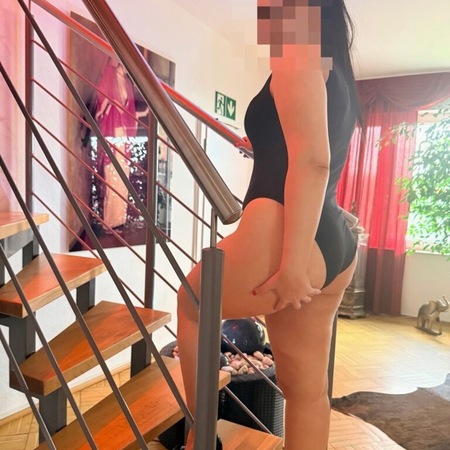 Neu! Leyla, Neuss