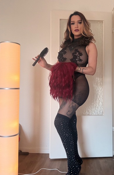 Foto von TS YUVANNA DOMINA AKTIV