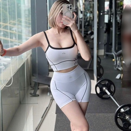 Asia Girl Giana 24J.