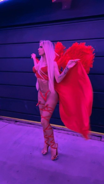 Foto von Brandneu TS Nicole Barby