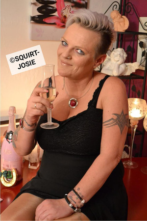 SQU*RT - JOSIE, DEUTSCH, Bergisch Gladbach