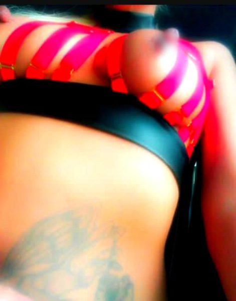 Foto von BizarrladySqu*rtingqueen - deutsch