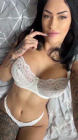 Deutsche inked Kira, Paderborn