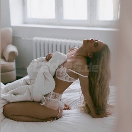 Irina Neu, Minden