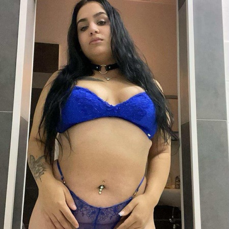 Geile Pamela nur Für kurze Zeit