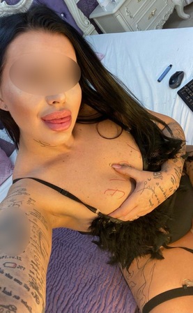 Katie-Elena DT Queen & Partygirl (18+), Wolfsburg