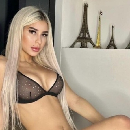 Sofia Blond latin Lady