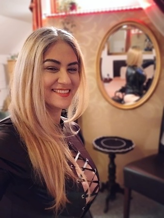 Sarah D**p Thr*at - 1.MAL!, Schnega