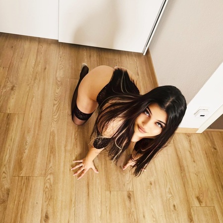 <img src="https://static.ladies-cdn.de/ladies/images/static-cdn/ladies-stars/img/ladies-stars-logo-icon.svg" class="starsContentIcon" />Delia - NEU IN DER STADT!, Coburg