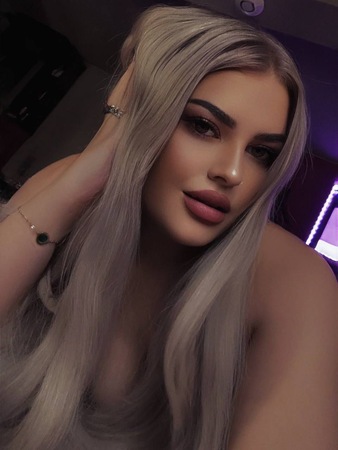 Deutsche Mayla- 24/7 erreichbar, Karlsruhe