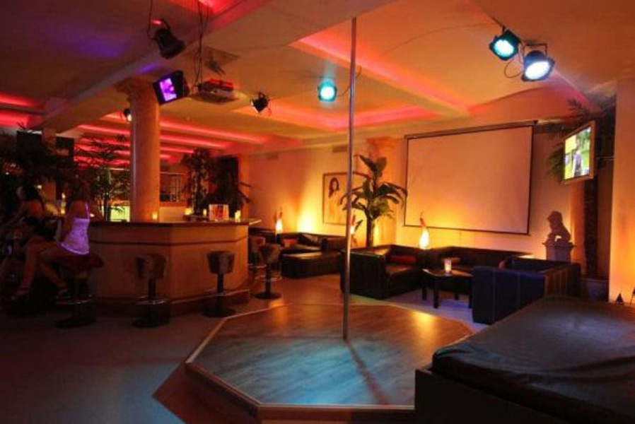 Foto von Neu und einzigartig - der größte Club der Swiss Romande