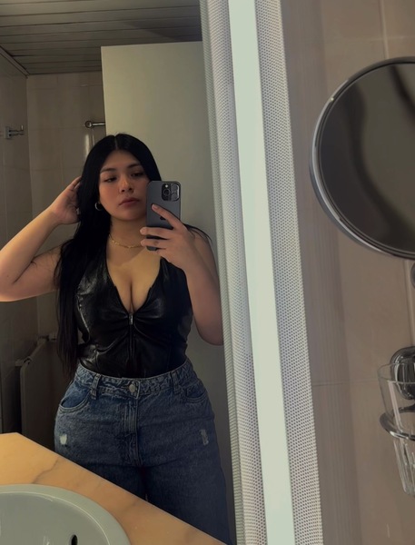 Foto von Mia per SMS & Whatsapp