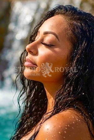 Sofia Diamond im Studio Royal, Herford