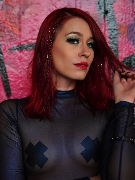 Foto von Domina Ruby June