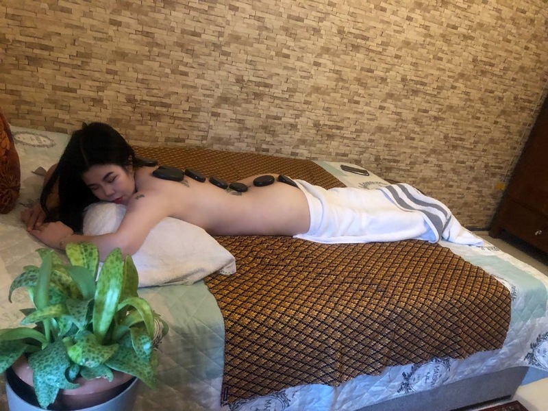 Foto von Nina Traditionelle Thai Massage -für Sie und Ihn