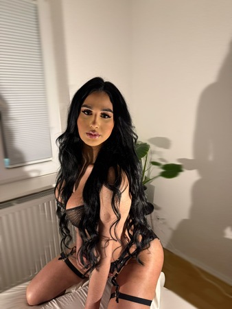 TS Alejandra Valera, Erfurt