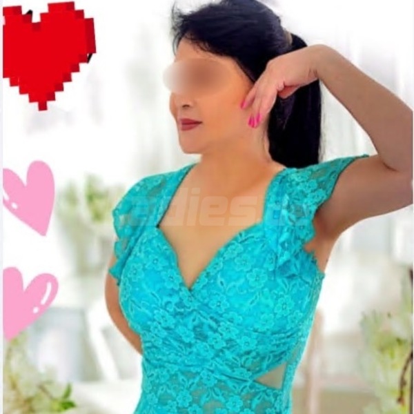Super Service Asiatin Lisa