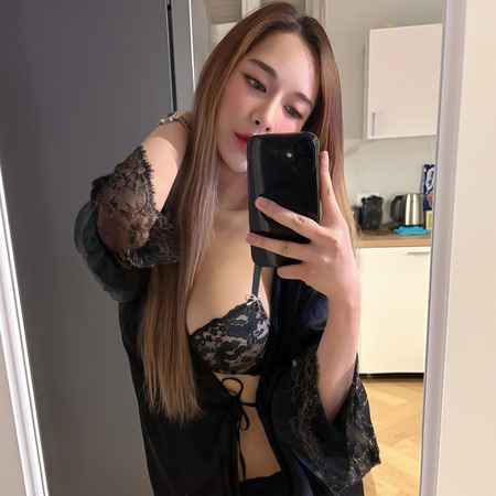 TS Selena, halb Thai halb Japan!, Hamburg Wandsbeker Chaussee.