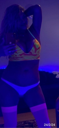 Bildhübsche nette Kelly privat!, Merseburg