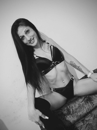 Jazmin *GANZ NEU* Extrem Skinny Top Service Hotel &, Essen