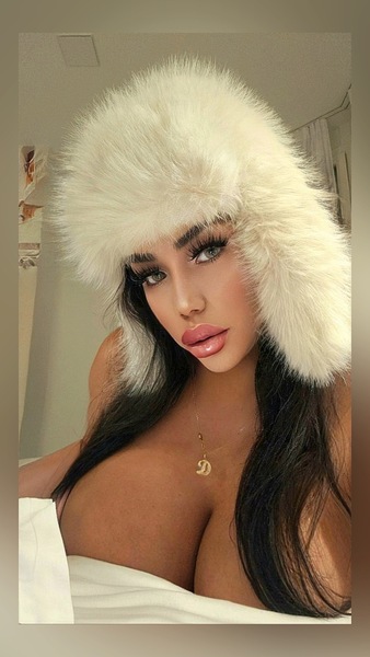 Foto von Latina Kendal  Sexy Bombe