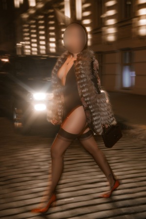 Julia, München Schwabing Nord