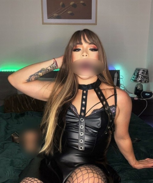 Foto von TS ATENEA BERTINELLI  XL PARTY