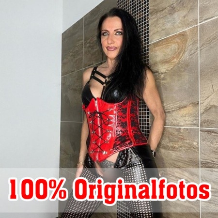 Squ*tlady Dominique vers*te Spiele soft-hart * dt. Privatstudio, Passau