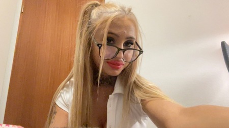 Ariana, Stuttgart