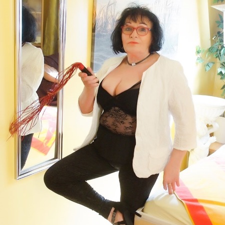 Madlen - 70jährige reife Lust