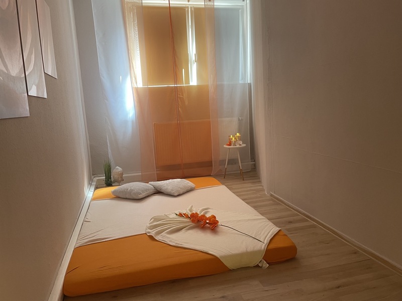 Foto von Haut auf Haut Massage - das Original