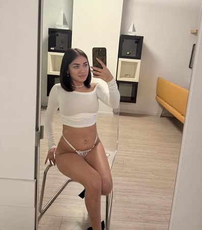 Karina - Nur eine Woche vor Ort!, Düsseldorf