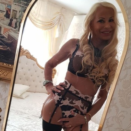 Donatella 6-Milf, Nürnberg