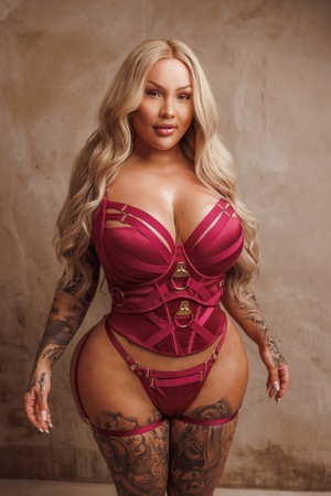 STELLA DELUXE- KEIN DOMINA SERVICE!, München