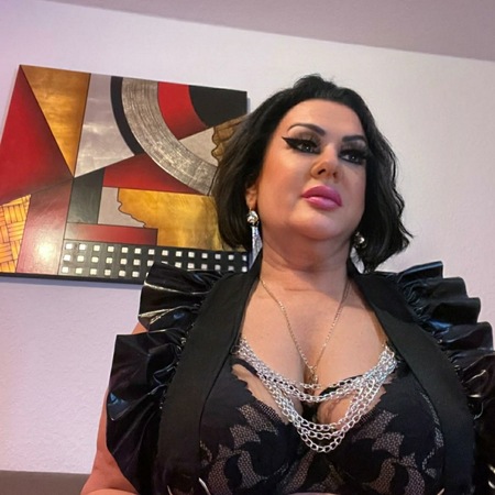 <img src="https://static.ladies-cdn.de/ladies/images/static-cdn/ladies-stars/img/ladies-stars-logo-icon.svg" class="starsContentIcon" />Erfahrene Bizarre Lady Sabrina, Lüneburg