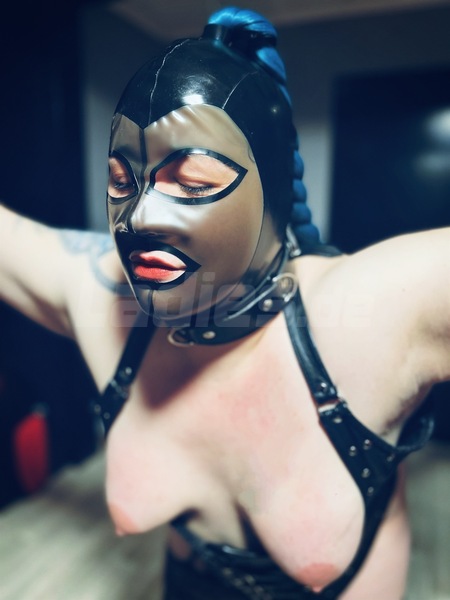 Foto von Skl. Julie Dark