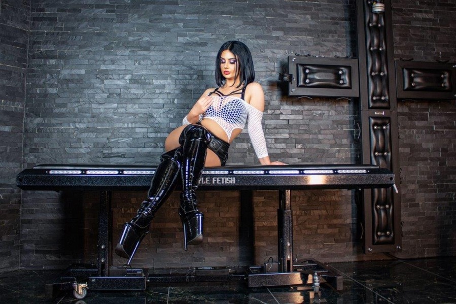 Foto von Bizarr-Lady Cleopatra im TBZ